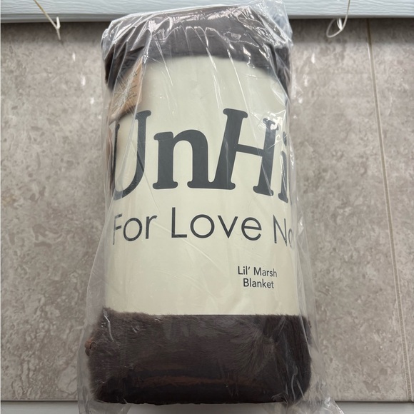 NWT / Unhide / Lil’ Marsh Blanket / Chocolate Hare ❤️ / Small - Picture 7 of 7